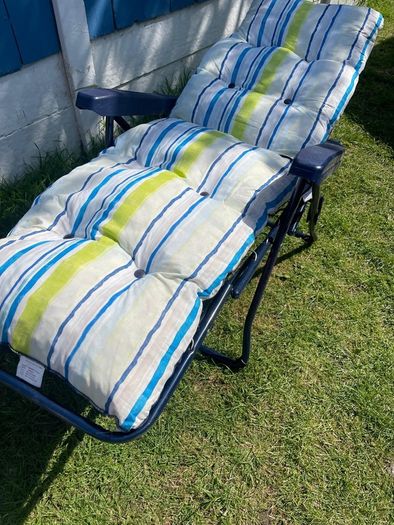 sun lounger
