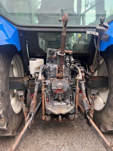 New Holland Other 2002