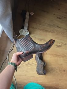 Boots of Spanish Leather (10/44)
