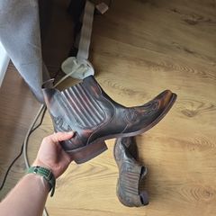 Boots of Spanish Leather (10/44)