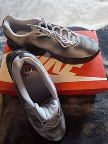 Nike Air Max UK 9.5