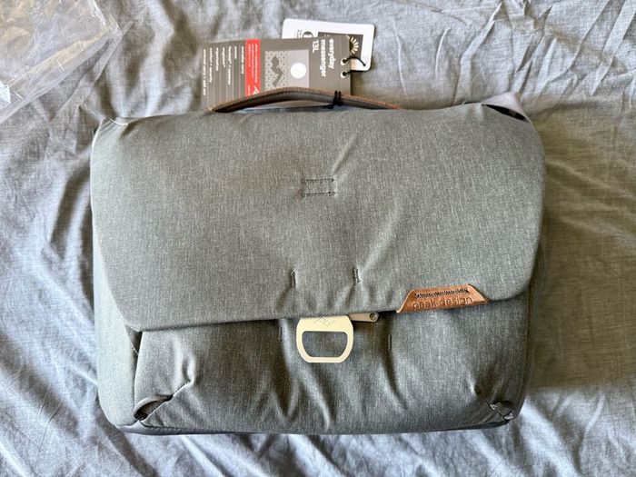 Peak Design - Everyday Messenger V2 - 13L - Ash - Complete, Like New! RRP 250 Euro