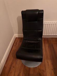 Like new gaming chair