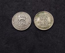 United Kingdom : (2) Silver Sixpence Coins , " 1922 and 1945 "