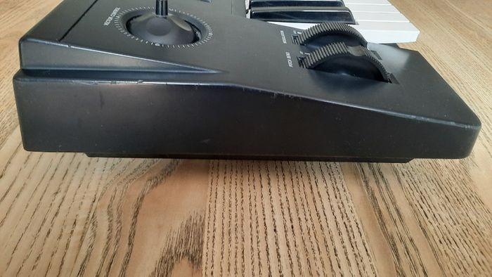 Yamaha SY22 Dynamic Vector Synthesizer