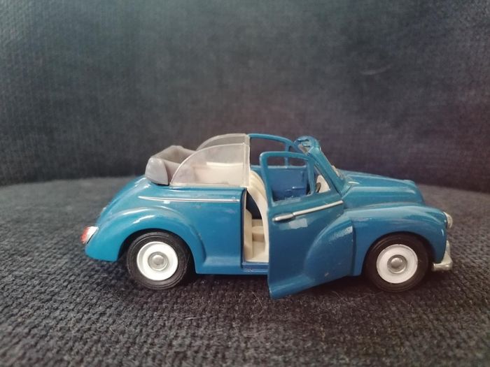 956 Morris Minor 1000 1:26 Saico Blue