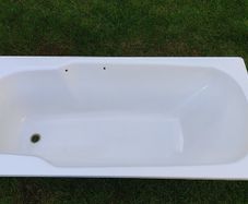 Bath tub