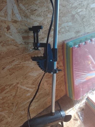 electric outboard motor