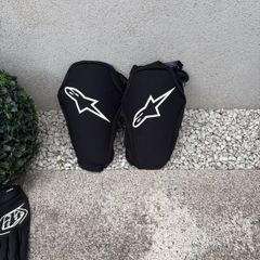 Alpine star knee pads