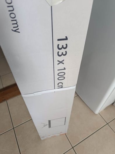 celexon tripod screen  (ECO) NEW
