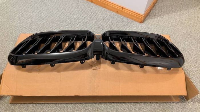 BMW G30 Black Kidney Grille