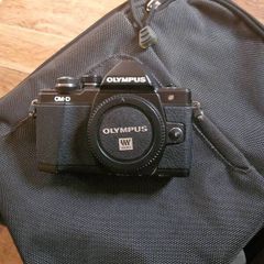 Olympus M10ii digital camera plus 3 lenses..as is