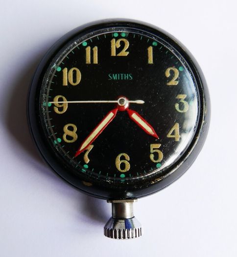 Vintage Hand Wind Smiths Motor Car Watch Clock (in working order)