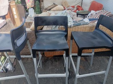 4 Indoor/outdoor Stackable Plastic Bar Stools