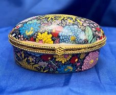 ceramic trinket box