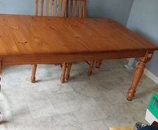 Extending Dining Table & 6 Chairs