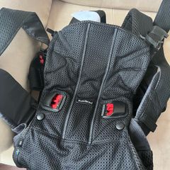 Baby bjorn carrier