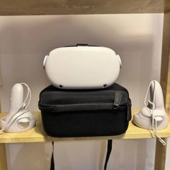Oculus Quest 2 +  Low-Profile Head Strap