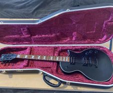 Esp Ltd Ec-256 Black Satin Pristine condition Volcanic ESP humbuckers Price New 525 euros with Hiscox Standard EF Guitar Case Black Price New 199 euros