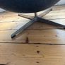 Arne Jacobsen style egg chair Image 3