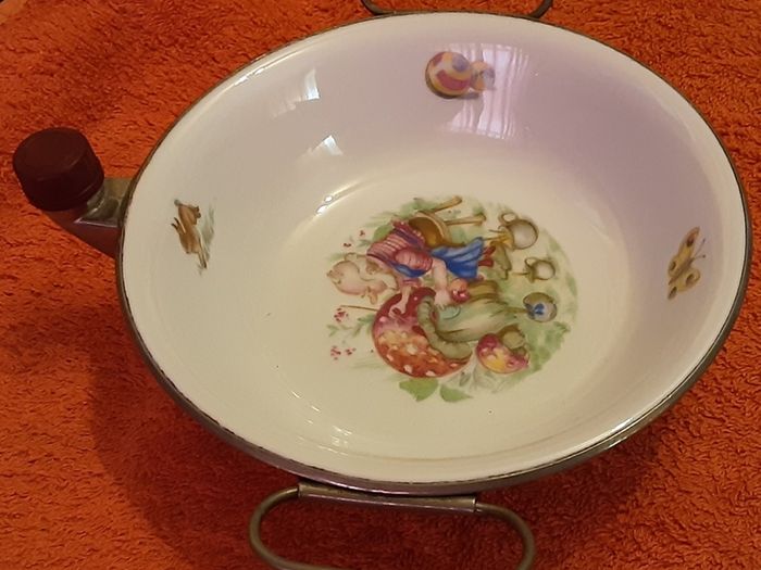 child's vintage keep it warm plate, on offer see ad