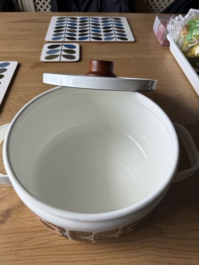 Orla kiely pot