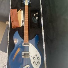 Rickenbacker 330