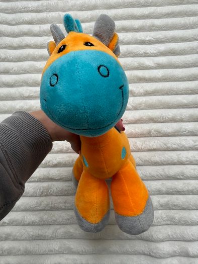 Palz Orange Plush Soft Giraffe His neck is a bit too loose Used Please look at the pictures