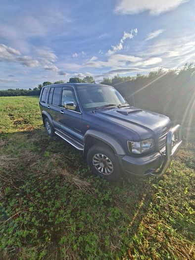 Isuzu tropper