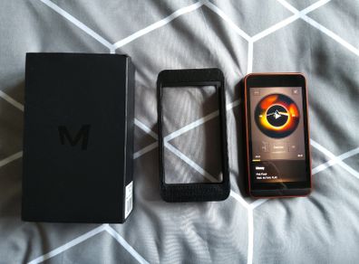 Calyx M player + leather case