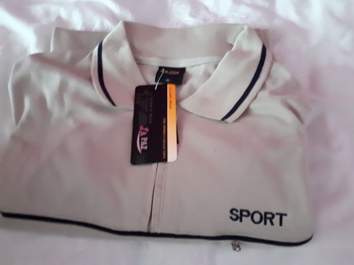 tee s