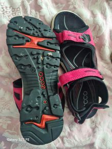 Ladies sandals