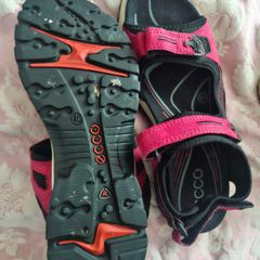 Ladies sandals
