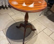 Lamp table