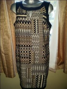 Beautiful mini/midi dress Debenhams Perfect condition size UK16 EUR44 Postage included