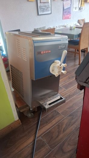 Frigomat kiss1 ice-cream machine (like new)