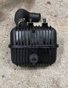 Intake Resonator Audi A6  2004 - 2011 2.0 TDI Air Box Exhaust Chamber