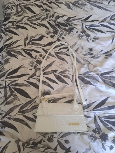 womens bag not real