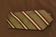 Tie 9