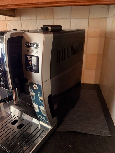 Delonghi  Dinamica Coffee Machine
