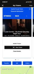 Luke combs standing