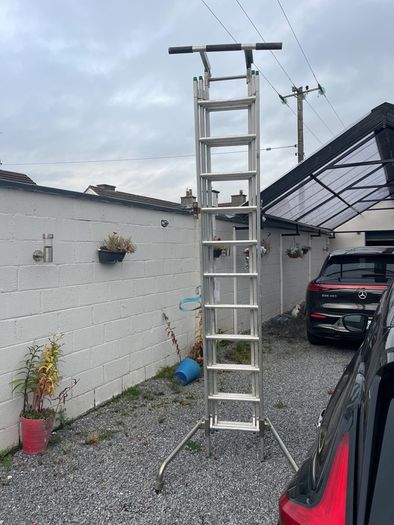 easi-dec extendable ladder with legs