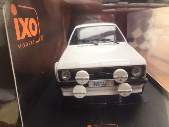 Ford Escort mk2 RS 1800 1977 1/18 New in Box