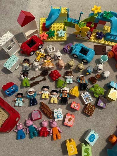 Huge Lego Duplo Joblot / bricks / mini figs / accessories