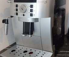 Coffee machine DeLonghi Magnifica S - please read the description