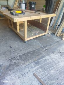 Woodworking bench