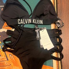 Black bikini set