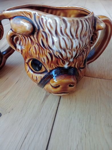 Vintage Jersey Bull Creamers  ( An Tseapain Tir A Dheanta )