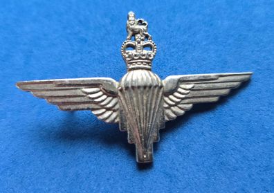 British military parachute regiment cap badge