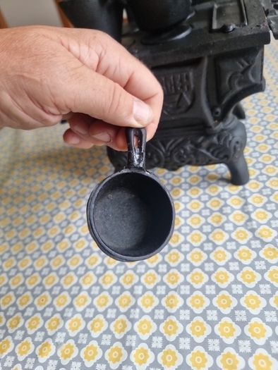 Mini Crescent CAST IRON Stove/Oven with stove items